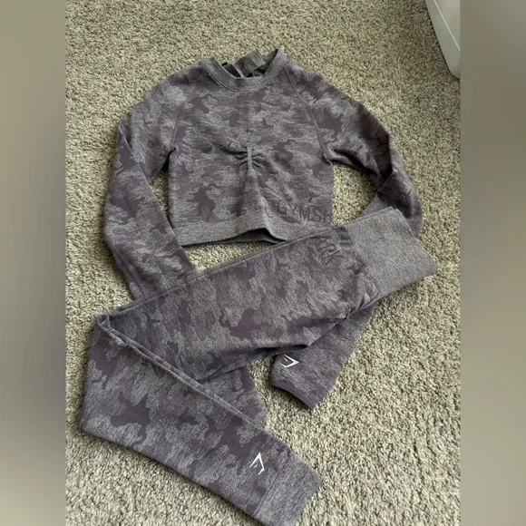 Set - Picture 1 of 1